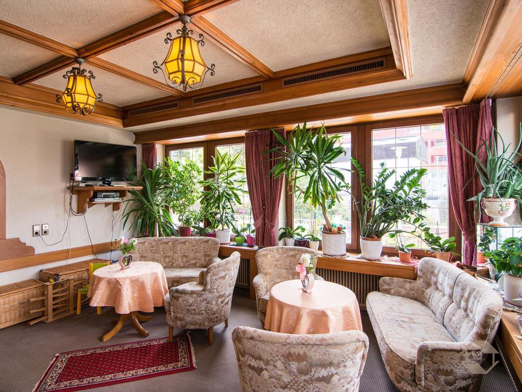 Hotel Restaurant Alte Linde Bad Wildbad Exterior photo
