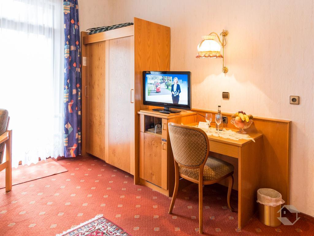 Hotel Restaurant Alte Linde Bad Wildbad Exterior photo